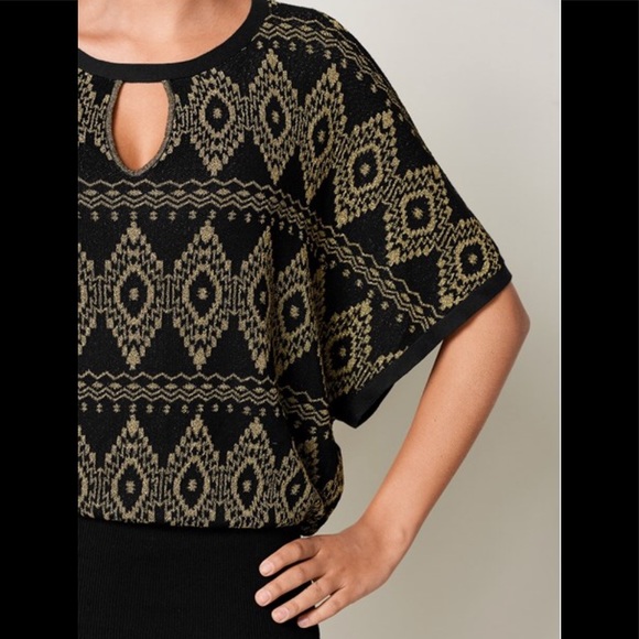 VENUS! Keyhole sweater!😉 - Picture 4 of 5